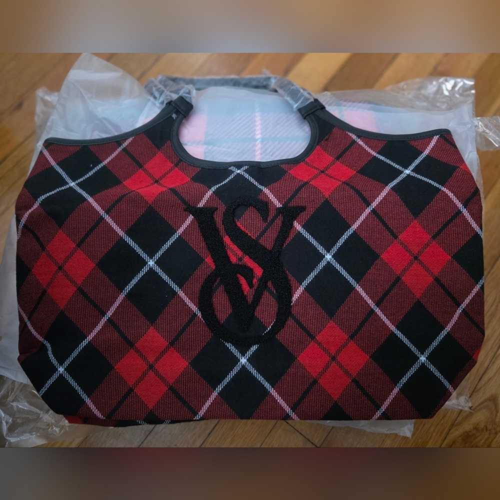 Victorias Secret Red and Black Plaid Tote Bag & Fleece Blanket - NWT